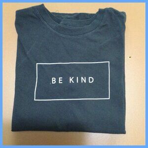 "Be Kind" Tshirt. sz S